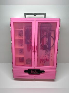 Barbie Wardrobe Clothes Closet Accessory Storage Pink Mattel Carry Case 2018 Toy